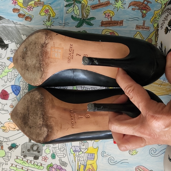 Coach Pumps - Picture 10 of 10
